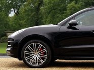 Porsche Macan TURBO PDK 10