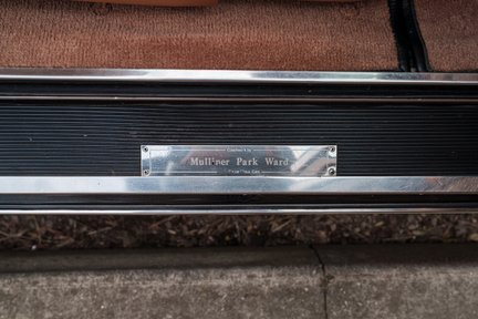 Rolls-Royce Corniche IV 27