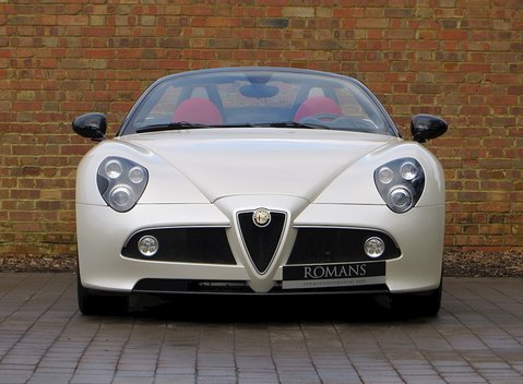 Alfa Romeo 8C Spider 10