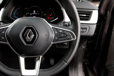 Renault Captur TECHNO E-TECH 19