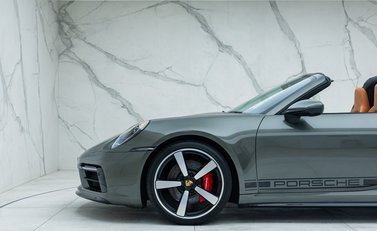 Porsche 911 Targa 4S (992) 43