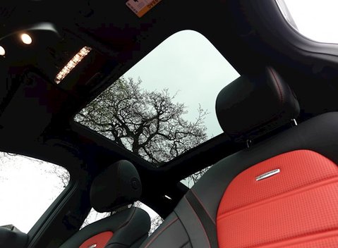 Mercedes-Benz C Class C63 Saloon 15