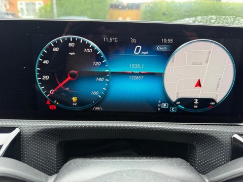 Mercedes-Benz A Class 1.5 A180d AMG Line (Premium Plus) 7G-DCT Euro 6 (s/s) 5dr 28