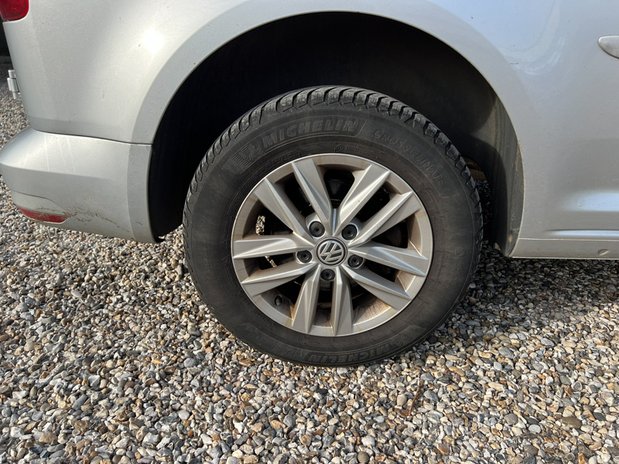 Volkswagen Caddy SWB L1H1 Low Roof Highline C20 Air Con Alloys Sensors EURO 6 NO VAT 15