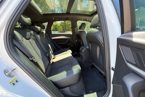Audi Q5 TDI QUATTRO S LINE - PANORAMIC SUNROOF -TECH PACK -VIRTUAL COCKPIT 19