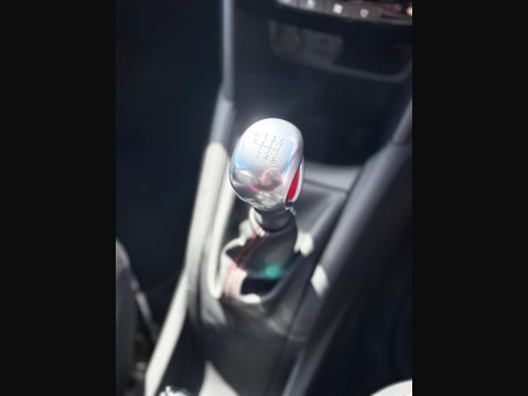 Peugeot 208 1.6 THP GTi Euro 5 3dr 24