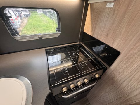 Swift Voyager 594 22