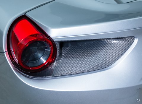 Ferrari 488 Spider 32