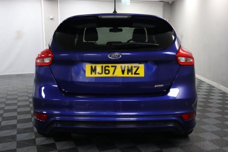 Ford Focus ST-LINE X 8