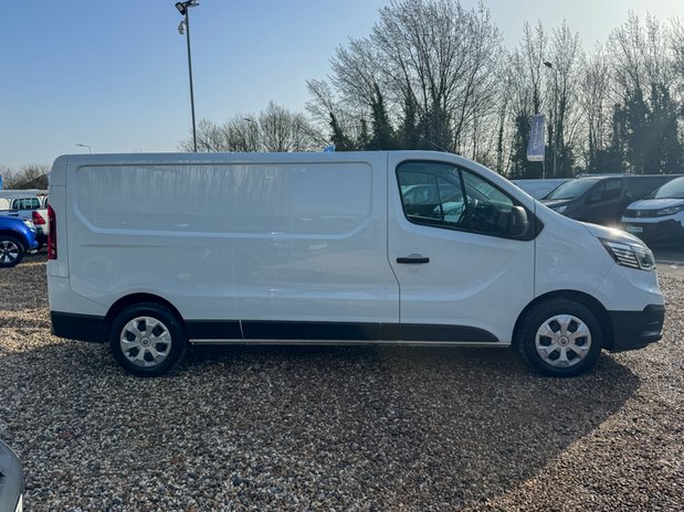 Renault Trafic LWB L2H1 Low roof Advance LL30 Aircon Sensors EURO 6 5