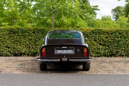 Aston Martin DB6 MKII 6