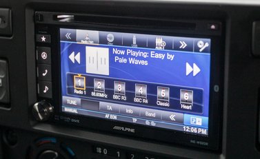 Land Rover Defender 90 Urban Truck 17