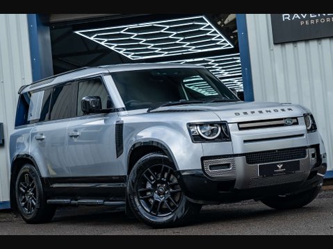 Land Rover Defender 3.0 Defender X-Dynamic S D MHEV Auto 4WD 5dr 30