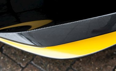 Aston Martin Vanquish S 30