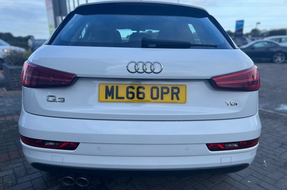 Audi Q3 2.0 TDI SE 13