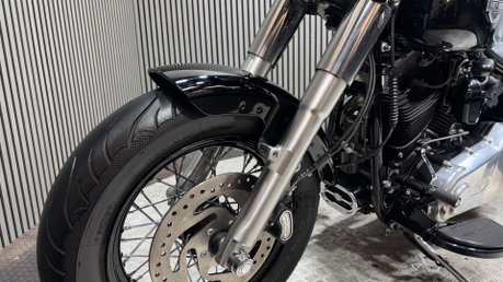 Harley-Davidson Softail 1690 FLS SLIM 2016 ONLY 9K 1 GENUINE OWNER STUNNING CRUISER 28