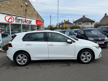 Volkswagen Golf LIFE TSI 8