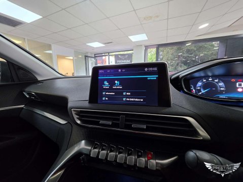 Peugeot 3008 1.2 PureTech Active Euro 6 (s/s) 5dr 37