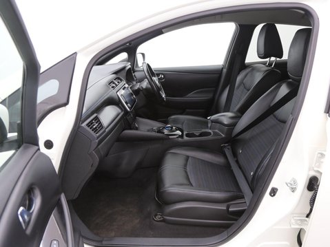 Nissan LEAF 40kWh N-Connecta Auto 5dr 22