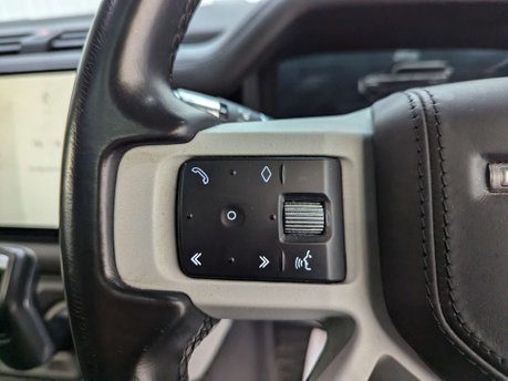 Land Rover Defender 2.0 Defender X-Dynamic HSE PHEV Auto 4WD 5dr 71