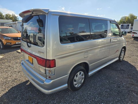 Mazda B Friendee Aero City Runner 8