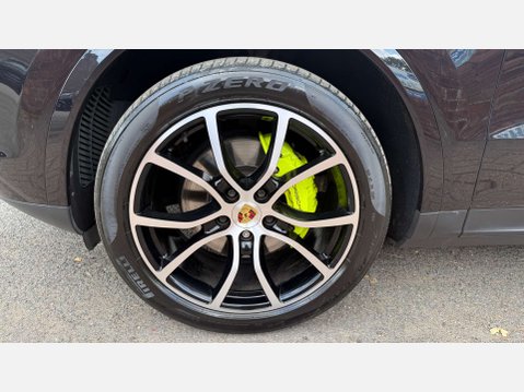 Porsche Cayenne 3.0 Cayenne V6 E-Hybrid Auto 4WD 5dr 42