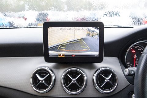 Mercedes-Benz GLA Class GLA 180 URBAN EDITION 26