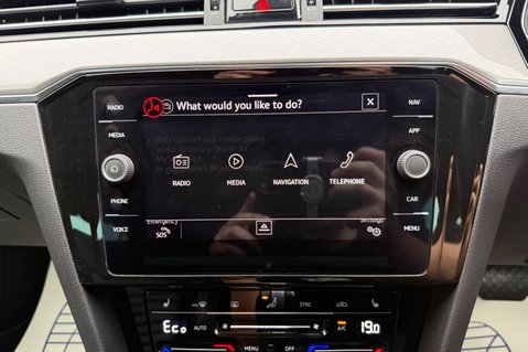 Volkswagen Passat GTE DSG - VAT Q - 1 OWNER - PLUG IN HYBRID - 3 IN STOCK 49
