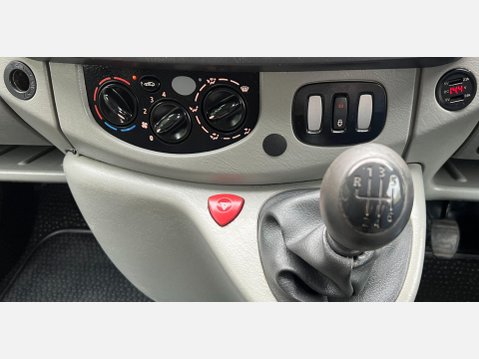 Renault Trafic 2.0 dCi SL29 Panel Van 4dr Diesel Manual L1 H1 (Phase 3) (195 g/km, 115 bhp 31