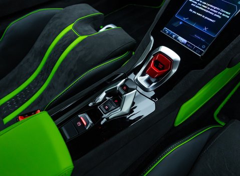 Lamborghini Huracan Tecnica 25