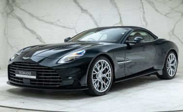 Aston Martin Vanquish Volante 2