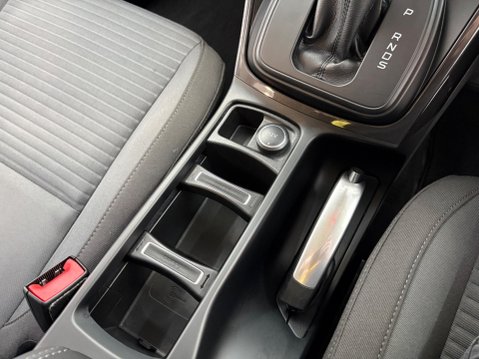 Ford C-Max 2.0 TDCi Titanium Powershift Euro 6 (s/s) 5dr (Nav) 25