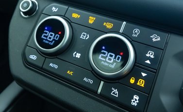 Land Rover Defender 110 V8 Carpathian Edition 22