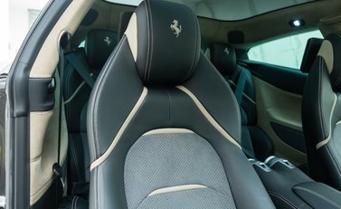 Ferrari GTC4 Lusso V12 12