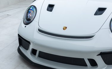 Porsche 911 GT3 RS (991.2) 32