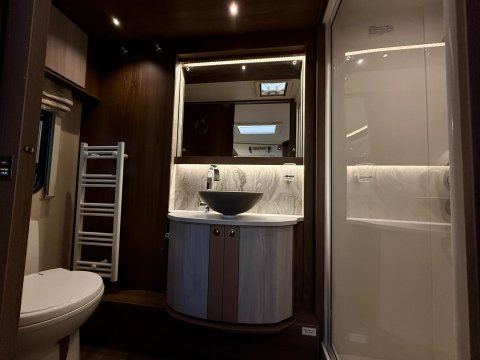 Coachman Lusso 1  30