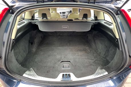Volvo V60 1.6 D2 SE Lux Estate 5dr Diesel Manual Euro 5 (s/s) (115 ps) 68