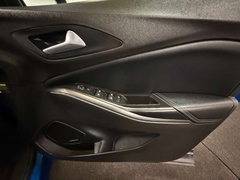Vauxhall Grandland X 1.6 Grandland X SRi Nav Hybrid4 Auto 4WD 5dr 14