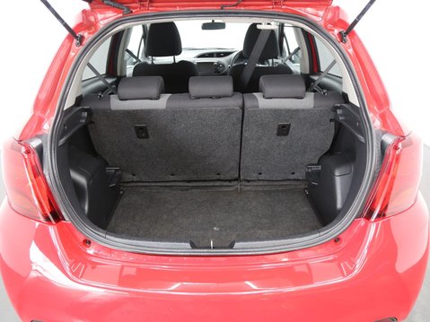 Toyota Yaris 1.5 VVT-h Icon E-CVT Euro 6 (s/s) 5dr 26