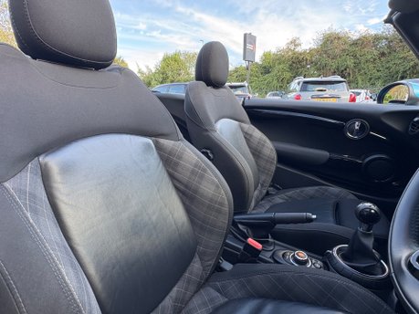 Mini Convertible Cooper S 2.0 Petrol Manual Chili Media - SAT NAV + HEATED SEATS + VIS PACK 4