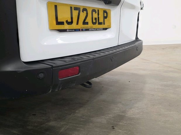 Ford Transit Custom Transit Custom 300 L2 Diesel FWD 2.0 Eco Blue 130ps Low Roof Leader Van 9