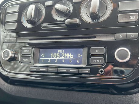 Volkswagen Up 1.0 Move Up 3dr 26