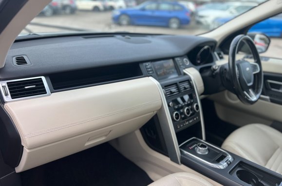 Land Rover Discovery Sport 2.2 SD4 HSE LUXURY AUTOMATIC 33