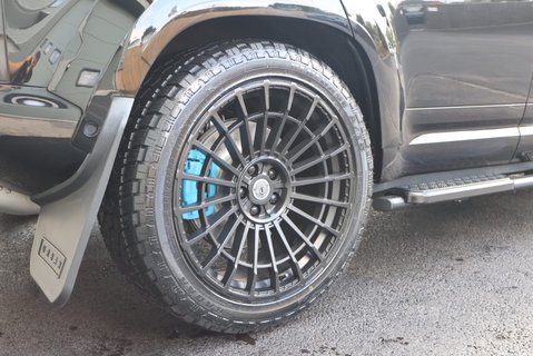 Land Rover Defender 110 D300 HARD TOP X-DYNAMIC HSE MHEV URBAN WIDE TRACK EDTION REAR SEATS FITTED 12