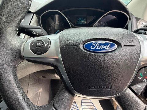 Ford Focus 1.0T EcoBoost Zetec Euro 5 (s/s) 5dr 23