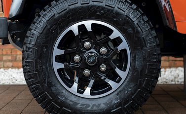 Land Rover Defender 110 Adventure Edition 10