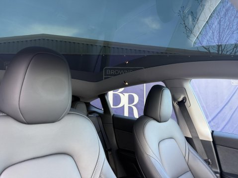 Tesla Model Y (Dual Motor) Long Range SUV 5dr Electric Auto 4WDE (384 bhp) 46