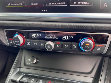 Audi Q3 1.5 TFSI CoD 35 Black Edition Sportback S Tronic Euro 6 (s/s) 5dr 74