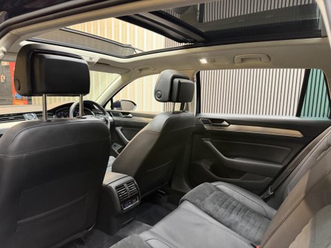 Volkswagen Passat 2.0 TDI BlueMotion Tech GT Euro 6 (s/s) 5dr 52