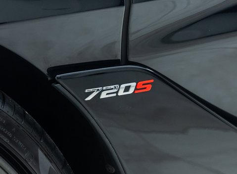 McLaren 720S Spider 38